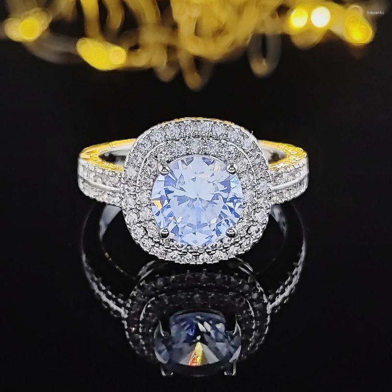 Wedding Rings 2023 Luxury Cushion Silver Color Designer Engagement Ring For Women Anniversary Gift Jewelry Bulk Sell R6879
Wedding Rings 2023 Luxury Cushion Silver Color Designer Engagement Ring For Women Anniversary Gift Jewelry Bulk Sell R6879