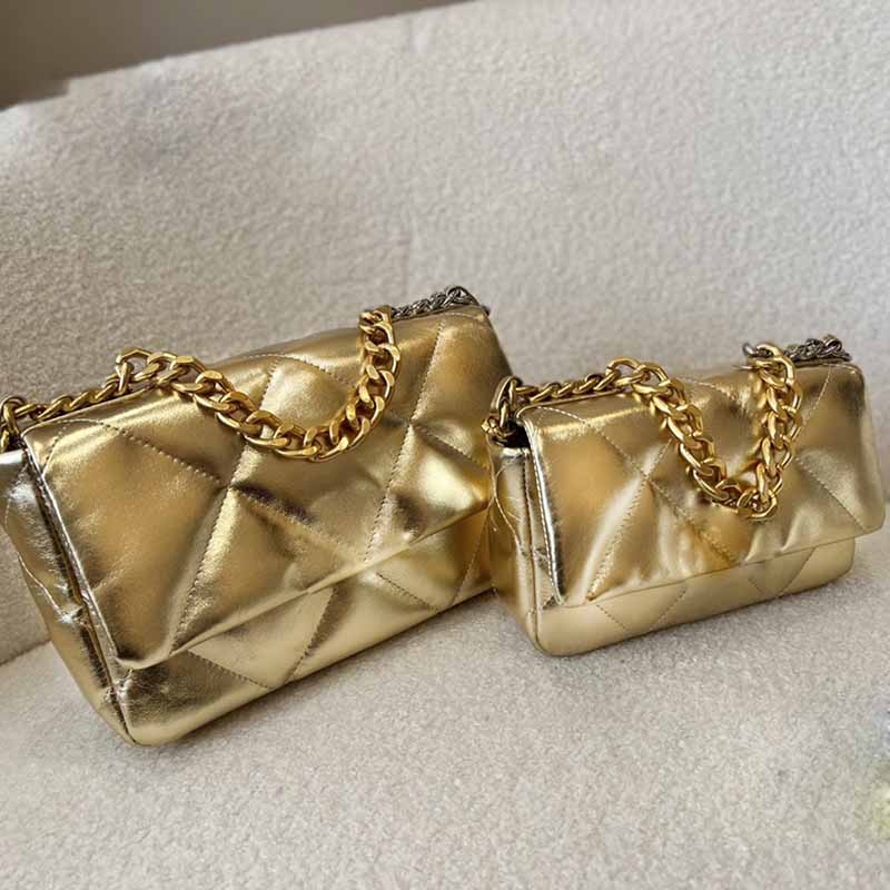 Luxurious woman flap designer Crossbody bag Gold sheepskin classic handbag Gold - Tone metal thick with high capacity chain small bag
Luxurious woman flap designer Crossbody bag Gold sheepskin classic handbag Gold - Tone metal thick with high capacity chain small bag
