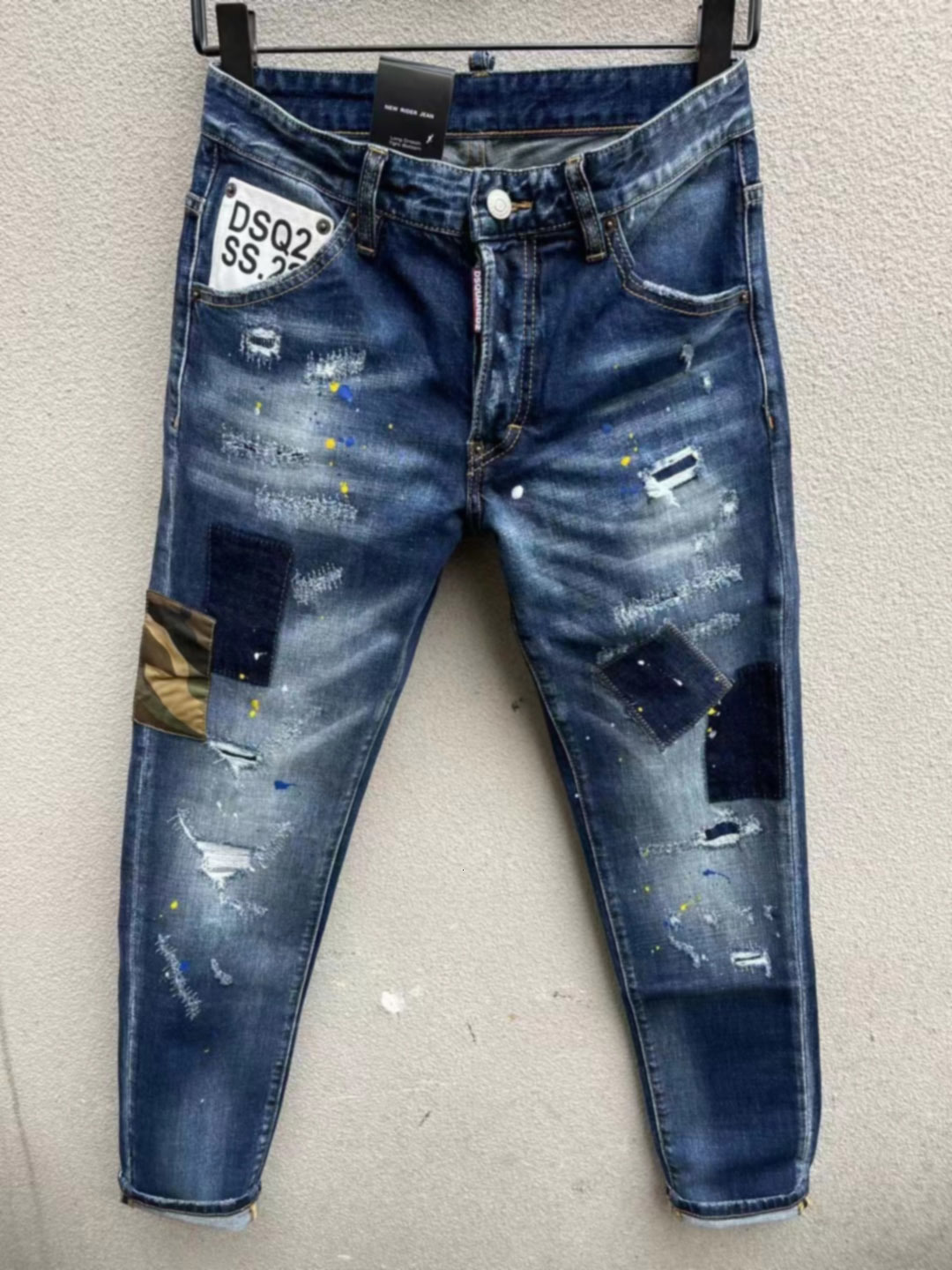 Men's Jeans 2023 autumn and winter jeans for men D2 slimming feet washed dark blue stereo cutting worn paint spots 230217
Men's Jeans 2023 autumn and winter jeans for men D2 slimming feet washed dark blue stereo cutting worn paint spots 230217