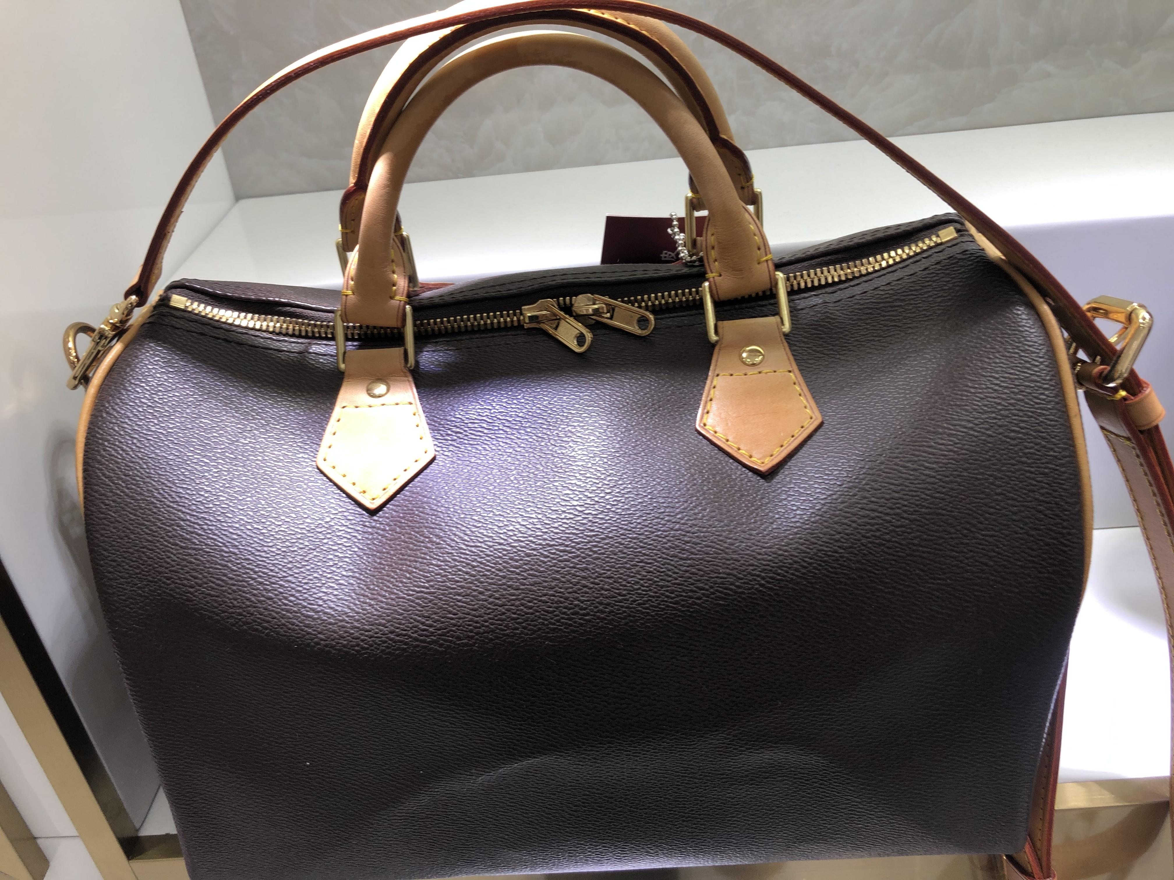 2021 Handbags Fashion Women Bag Leather Handbags Shoulder Bag Crossbody Bags for Women Handbag Purse 35cm 30cm 25cm, Black
2021 Handbags Fashion Women Bag Leather Handbags Shoulder Bag Crossbody Bags for Women Handbag Purse 35cm 30cm 25cm, Black