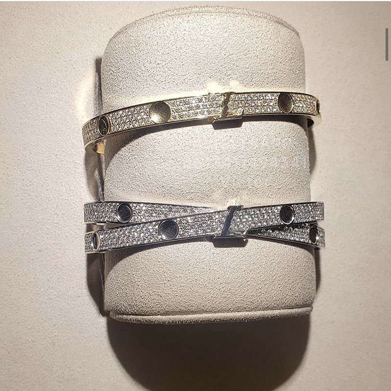 LW gold plated bangle for man designer bangle Couple Platinum plated inlaid zircon will never fade lady bracelets T0P quality classic style premium gifts 003
LW gold plated bangle for man designer bangle Couple Platinum plated inlaid zircon will never fade lady bracelets T0P quality classic style premium gifts 003