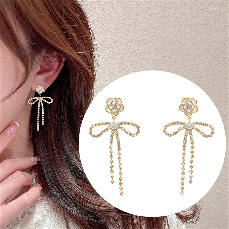 Stud Earrings Personalized French Niche Bow Camellia Fringe Long Temperament Elegant
Stud Earrings Personalized French Niche Bow Camellia Fringe Long Temperament Elegant