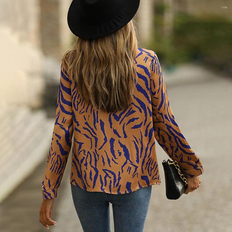 Women' Blouses Trendy Shirt Blouse Designed Sense Turn-Down Collar Quick Drying Women Irregular Lines Print Office Top Lady Workwear, Camel
Women' Blouses Trendy Shirt Blouse Designed Sense Turn-Down Collar Quick Drying Women Irregular Lines Print Office Top Lady Workwear, Camel