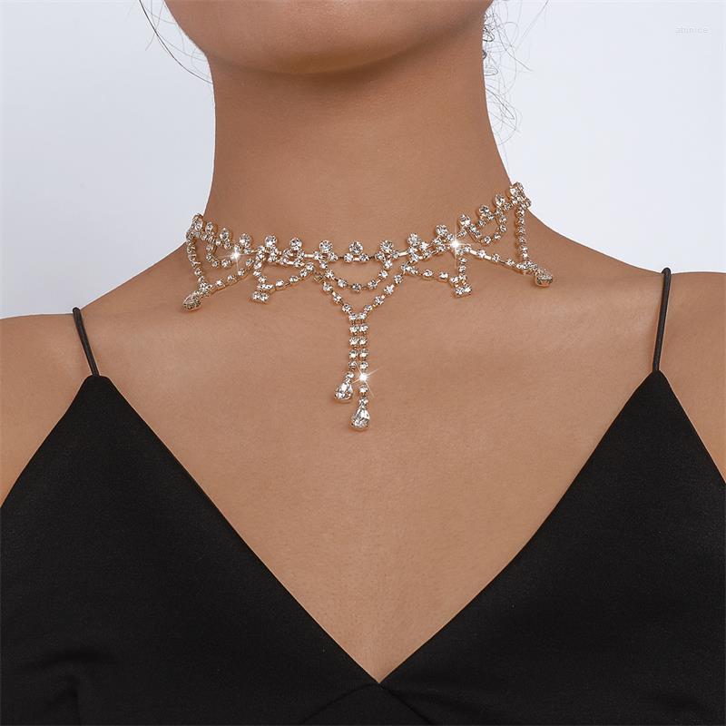 Chains Celebrity Temperament Neck Chain Claw Tassel Fashion Niche Items Exaggerated Personality Design Sense Necklace Luxury
Chains Celebrity Temperament Neck Chain Claw Tassel Fashion Niche Items Exaggerated Personality Design Sense Necklace Luxury