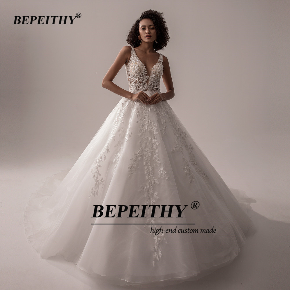 Party Dresses BEPEITHY Vestido De Noiva V Neck Sleeveless Wedding Dresses For Women A Line Ivory Lace Romantic Bride Boho Bridal Gown 230217