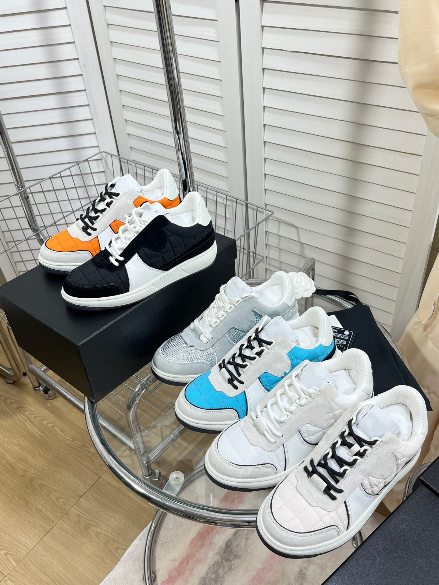 2023 early spring leisure shoes rhinestone black and white Ringer fresh color match color, Multi
2023 early spring leisure shoes rhinestone black and white Ringer fresh color match color, Multi