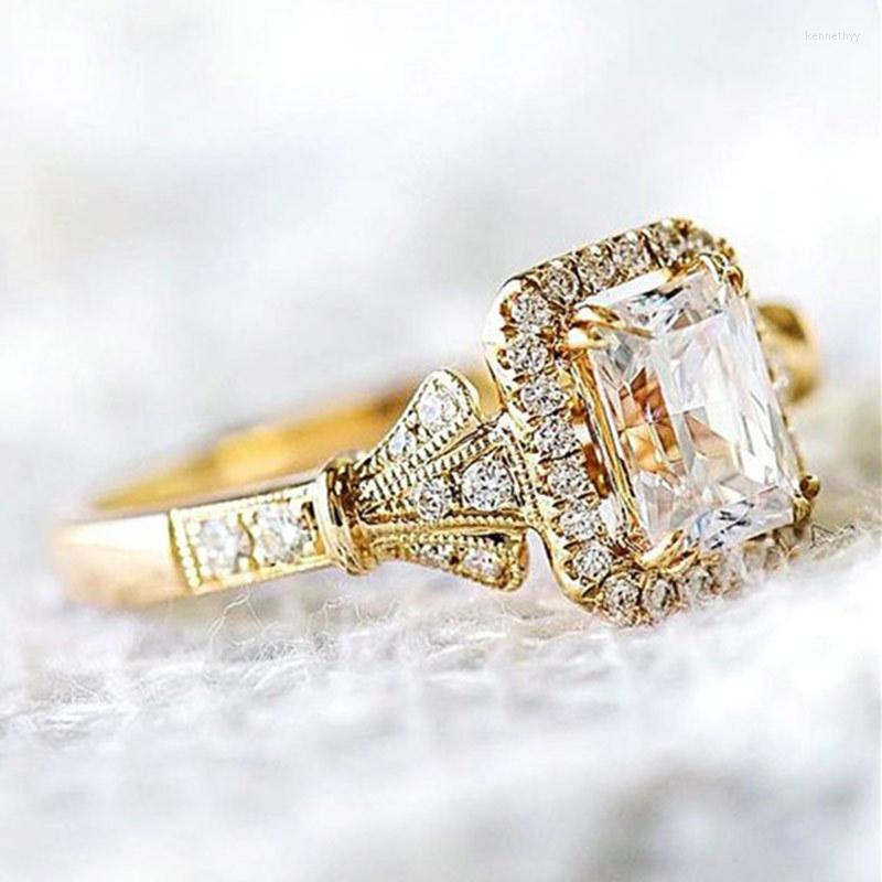 Wedding Rings Luxury Female White Crystal Stone Ring Classic Gold Color For Women Dainty Square Zircon Engagement
Wedding Rings Luxury Female White Crystal Stone Ring Classic Gold Color For Women Dainty Square Zircon Engagement
