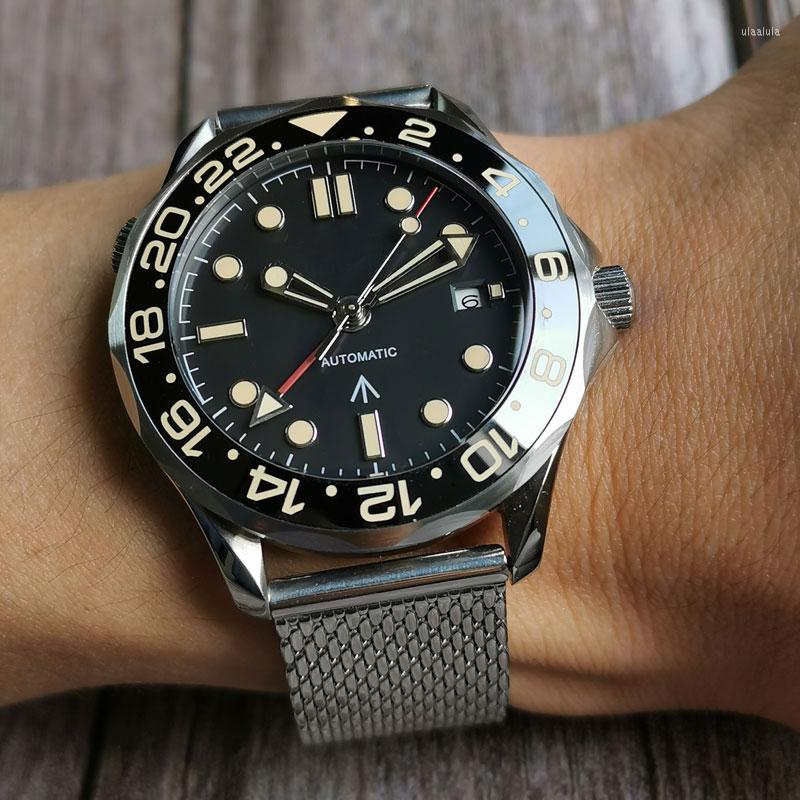 Wristwatches 41mm Men Watch Mechanical Automatic Wristwatch GMT Date Window Mental Band Sapphire Glass Rotating Bezel, Glass case back
Wristwatches 41mm Men Watch Mechanical Automatic Wristwatch GMT Date Window Mental Band Sapphire Glass Rotating Bezel, Glass case back