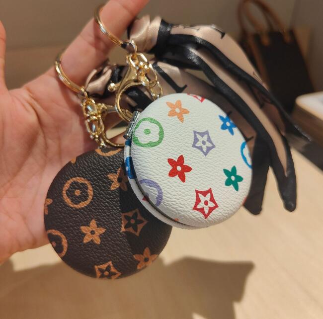 6style Creativity Cosmetic Mirror Keychain Coin Purse Pendant Charm Jewelry Keyring Holder Fashion PU Leather Flower Grid Designer Metal Key Chain
