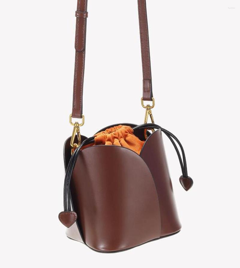 Evening Bags Small Bucket For Women High Quality Leather Handbag Luxury Top-Handle Casual Clutch Shoulder Crossbody Bag 2023, Black handbag
Evening Bags Small Bucket For Women High Quality Leather Handbag Luxury Top-Handle Casual Clutch Shoulder Crossbody Bag 2023, Black handbag