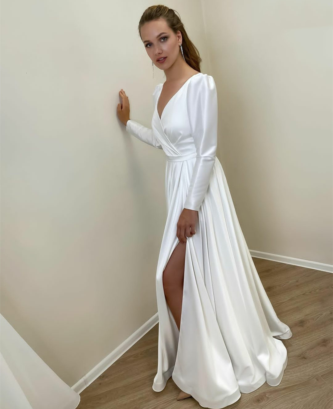 Party Dresses Elegant Long V Neck Satin Wedding With Pockets A Line Ivory Pleated Zipper Back Vestidos de novia for Women 230217, Champagne
Party Dresses Elegant Long V Neck Satin Wedding With Pockets A Line Ivory Pleated Zipper Back Vestidos de novia for Women 230217, Champagne
