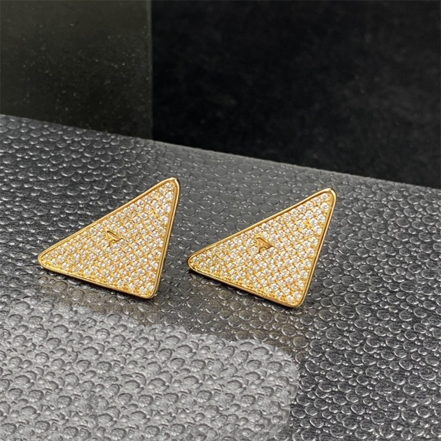 Classical Woman Gold Earring with Diamonds Luxury Designer Woman Jewelry Ear Ring Good Quality Earrings for Wedding Party As Gift 2023
Classical Woman Gold Earring with Diamonds Luxury Designer Woman Jewelry Ear Ring Good Quality Earrings for Wedding Party As Gift 2023