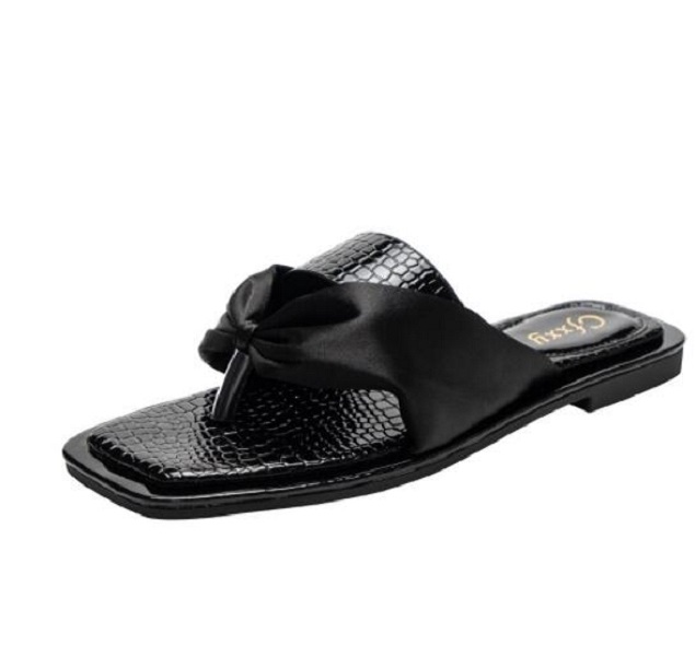 2023 fashion designer ladies Slippers simple youth slippers cowhide shoes suitable for spring summer and autumn hotels beaches other places size 37-42
2023 fashion designer ladies Slippers simple youth slippers cowhide shoes suitable for spring summer and autumn hotels beaches other places size 37-42