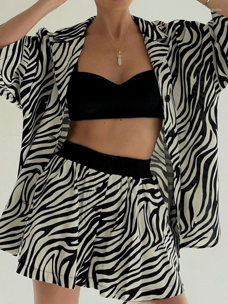 Women' Tracksuits Striped Graphic Blouse Suit Women Fashion Single Breasted Short Sleeve Blouses With Pants Simple Casual 2 Piece Sets, Black
Women' Tracksuits Striped Graphic Blouse Suit Women Fashion Single Breasted Short Sleeve Blouses With Pants Simple Casual 2 Piece Sets, Black
