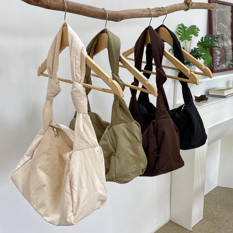 Evening Bags Fashion Autumn And Winter Models Of Pure Color Korean Version Simple Versatile French Underarm Shoulder Bag, Black
Evening Bags Fashion Autumn And Winter Models Of Pure Color Korean Version Simple Versatile French Underarm Shoulder Bag, Black