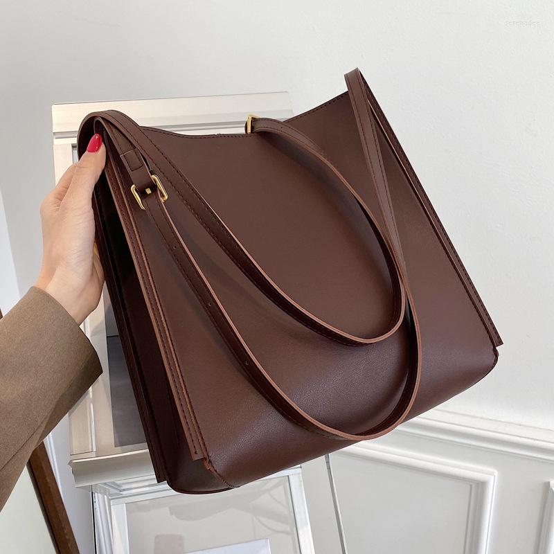 Evening Bags Fashion Large Capacity Shoulder Solid Color Soft PU Leather Tote All-match Handbag Lady Casual Shopping Versatile Bag, Black
Evening Bags Fashion Large Capacity Shoulder Solid Color Soft PU Leather Tote All-match Handbag Lady Casual Shopping Versatile Bag, Black