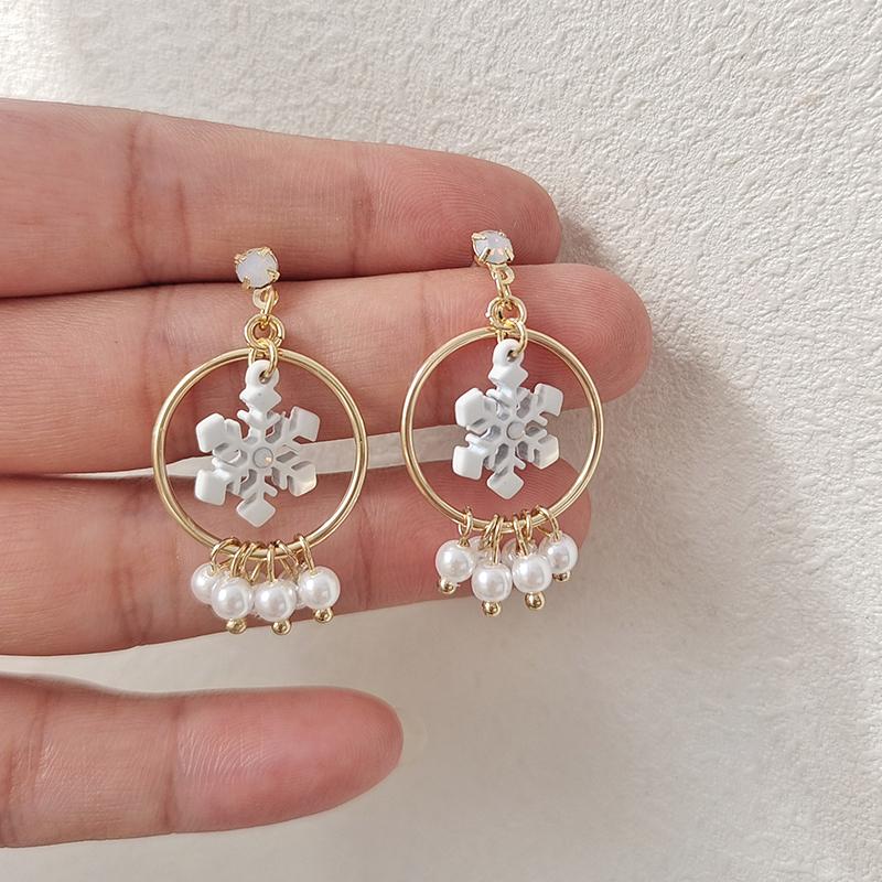 Dangle Earrings S925 Needle Korean Trend Pearl Tassel Snowflake Geometric Autumn And Winter For Women
Dangle Earrings S925 Needle Korean Trend Pearl Tassel Snowflake Geometric Autumn And Winter For Women
