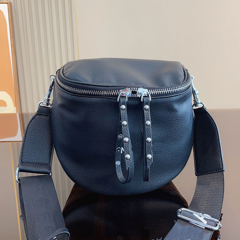 Crossbody Waist Bags Bucket Bags Flap Totes Handbag Purses Plain Fashion Letters Purse Double Zipper Hardware Adjustable Strap Unisex Shoulder Pochettes, Black
Crossbody Waist Bags Bucket Bags Flap Totes Handbag Purses Plain Fashion Letters Purse Double Zipper Hardware Adjustable Strap Unisex Shoulder Pochettes, Black