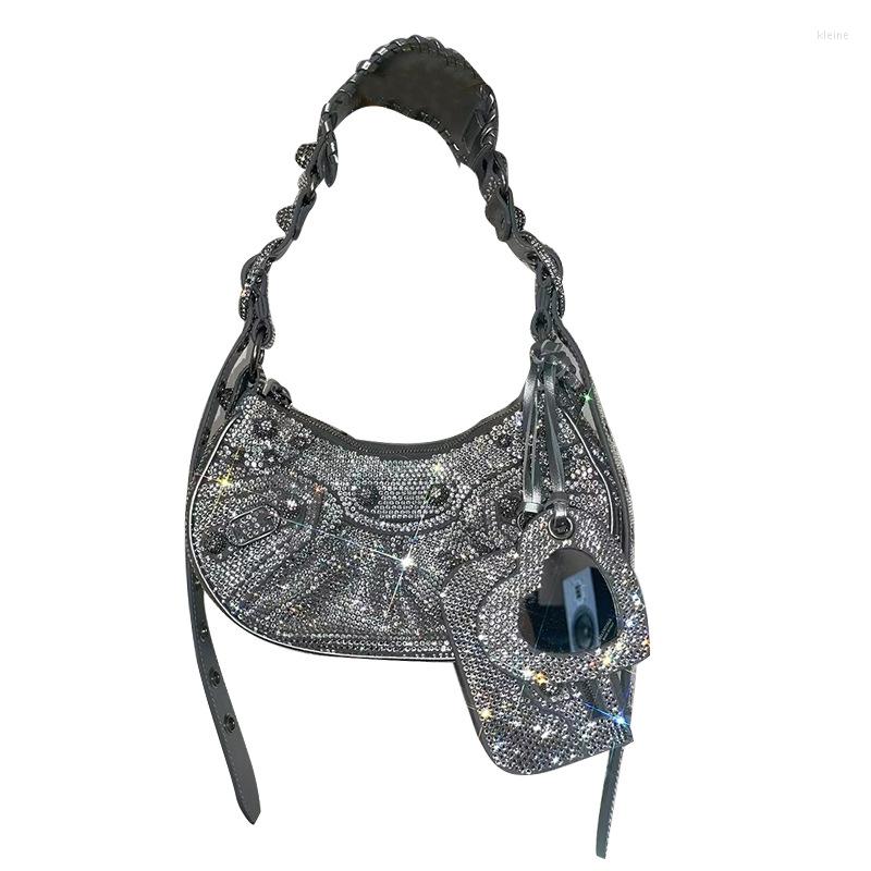 Evening Bags 3pcs/set PU Leather Riveted Shoulder Messenge Bag Women's Cosmetic Bling Underarm With Card Holder And Mirror, Black
Evening Bags 3pcs/set PU Leather Riveted Shoulder Messenge Bag Women's Cosmetic Bling Underarm With Card Holder And Mirror, Black