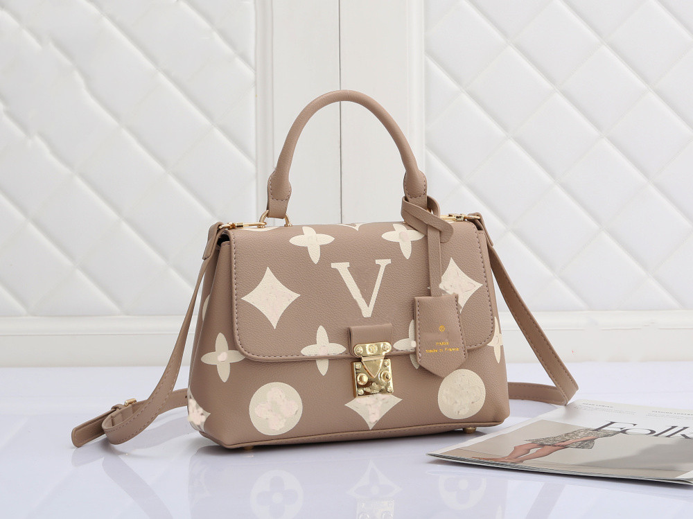 FASHION WOMEN luxurys designers bags genuine leather Handbags messenger crossbody shoulder bag Totes Wallet shoppingbag
FASHION WOMEN luxurys designers bags genuine leather Handbags messenger crossbody shoulder bag Totes Wallet shoppingbag