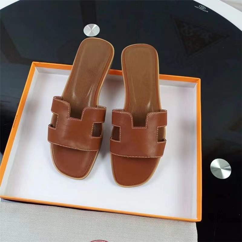 Designer Brown Sandal Slippers Luxury Sandals Women sliding flat flip flops palmprint patent leather slide women beach sandals summer real leather slipper, #24
Designer Brown Sandal Slippers Luxury Sandals Women sliding flat flip flops palmprint patent leather slide women beach sandals summer real leather slipper, #24