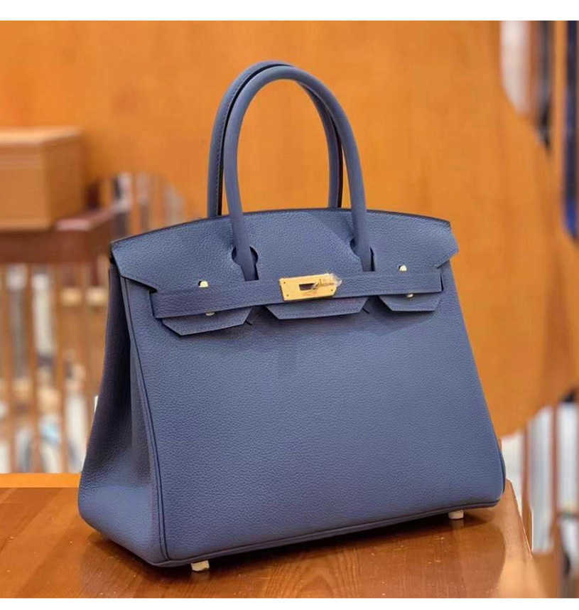 Fashion Design Women Shoulder Bags leather large women's luxury handbag blue Ladies Bag 56%off Discount Female Handbags Purse, Bright blue
Fashion Design Women Shoulder Bags leather large women's luxury handbag blue Ladies Bag 56%off Discount Female Handbags Purse, Bright blue