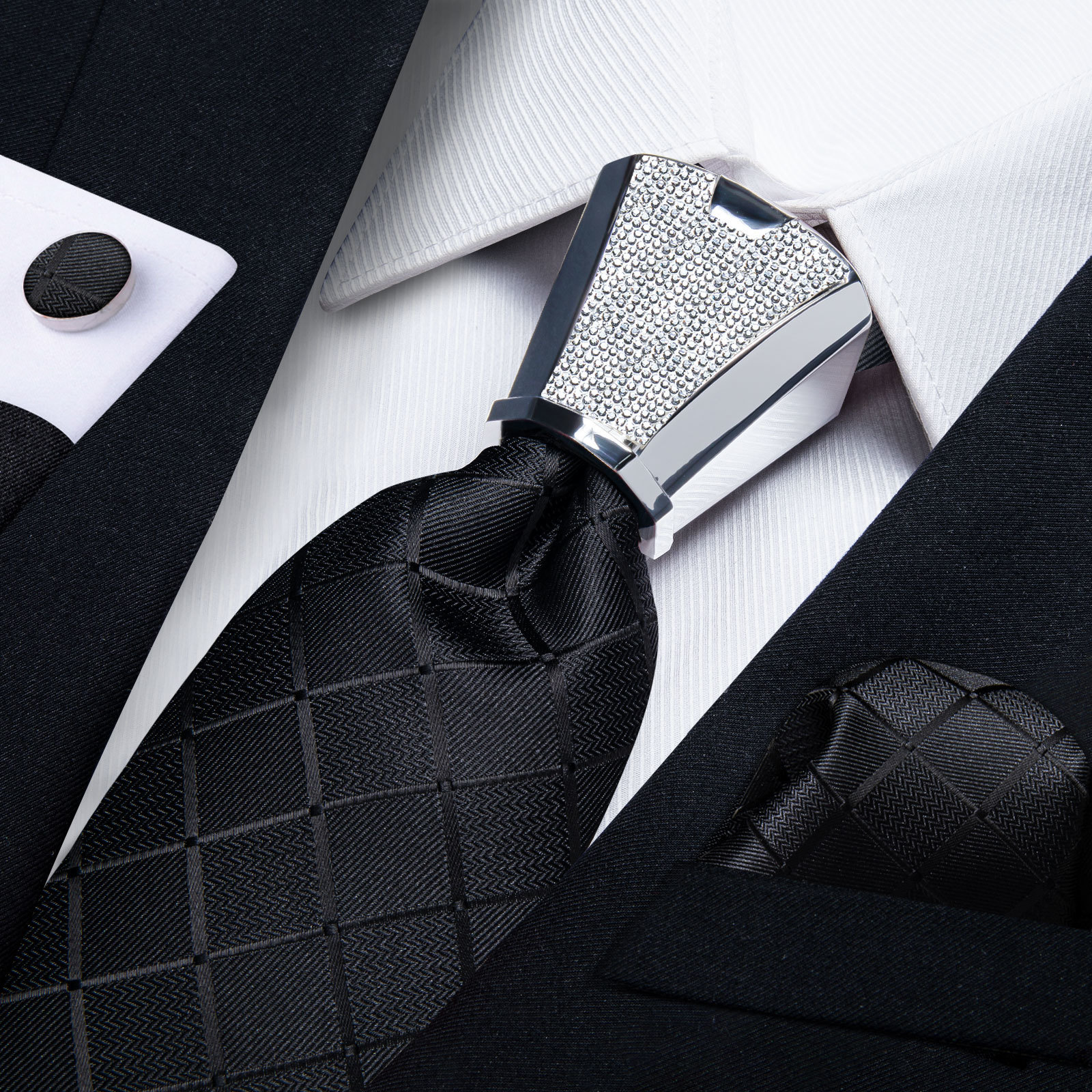 Bolo Ties DiBanGu Business Plaid Black Solid Luxury Elegant Silk for Men Designer Tie Buckle Handkerchief Cufflinks Wedding Accessory 230217
Bolo Ties DiBanGu Business Plaid Black Solid Luxury Elegant Silk for Men Designer Tie Buckle Handkerchief Cufflinks Wedding Accessory 230217
