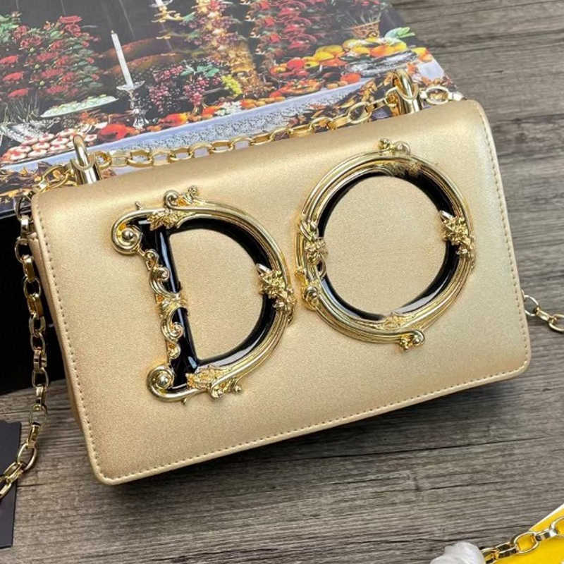 Purses and Handbags Women Bag Women's Versatile Crossbody High One Shoulder Small Square Bag 68%off New Design Tassel Bags for Woman, Silver patent leather
Purses and Handbags Women Bag Women's Versatile Crossbody High One Shoulder Small Square Bag 68%off New Design Tassel Bags for Woman, Silver patent leather
