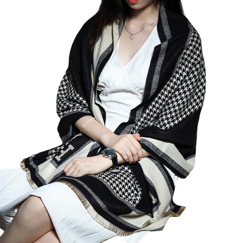 Scarves Autumn Winter Luxury Black Dot Viscose Shawl Scarf Ladies Fashion Print Wrap Neck Snood Pashminas Muslim Hijab 185 65Cm
Scarves Autumn Winter Luxury Black Dot Viscose Shawl Scarf Ladies Fashion Print Wrap Neck Snood Pashminas Muslim Hijab 185 65Cm