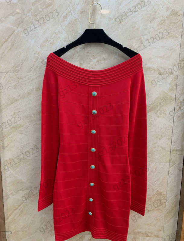 Coloured Painting Dress One-line Collar Stripes Embellished Long Sleeves Dress Back Zipper Open Corset Waist Cut Slim Hip Maxiskit Dresses For Women Elegant 1970
Coloured Painting Dress One-line Collar Stripes Embellished Long Sleeves Dress Back Zipper Open Corset Waist Cut Slim Hip Maxiskit Dresses For Women Elegant 1970