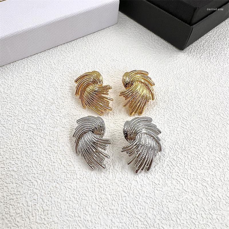 Dangle Earrings 2023 Retro European And American Style Braided Metal Texture Temperament Fashion
Dangle Earrings 2023 Retro European And American Style Braided Metal Texture Temperament Fashion