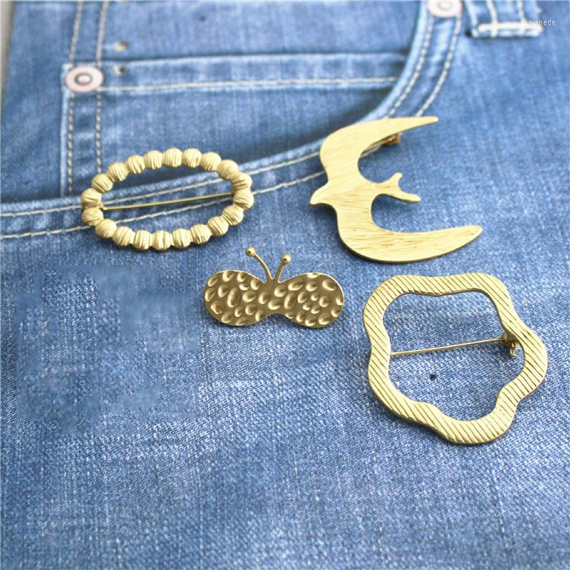 Brooches Vintage Geometry Oval Irregular Round Swallow Bee Brooch Pins For Women Matte Shirt Collar Jewelry Accessories
Brooches Vintage Geometry Oval Irregular Round Swallow Bee Brooch Pins For Women Matte Shirt Collar Jewelry Accessories