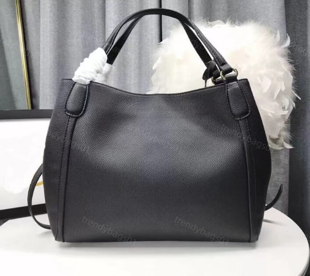 Luxurys designers Tassel Handbags bag shopping bag Women Leather Soho Disco Shoulder Bag Fringed Messenger Purse Designer Crossbody Bags Wallet Evening Bags, Black
Luxurys designers Tassel Handbags bag shopping bag Women Leather Soho Disco Shoulder Bag Fringed Messenger Purse Designer Crossbody Bags Wallet Evening Bags, Black
