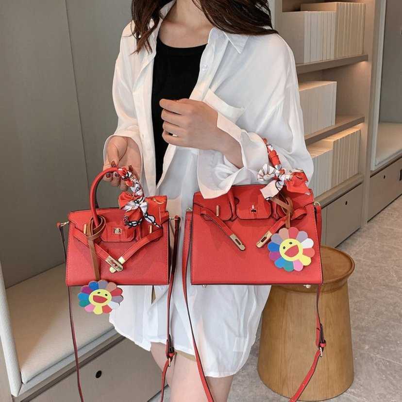 High Quality Design Bags texture niche design bag 49%off Factory Handbag Purse for Women, White6
High Quality Design Bags texture niche design bag 49%off Factory Handbag Purse for Women, White6