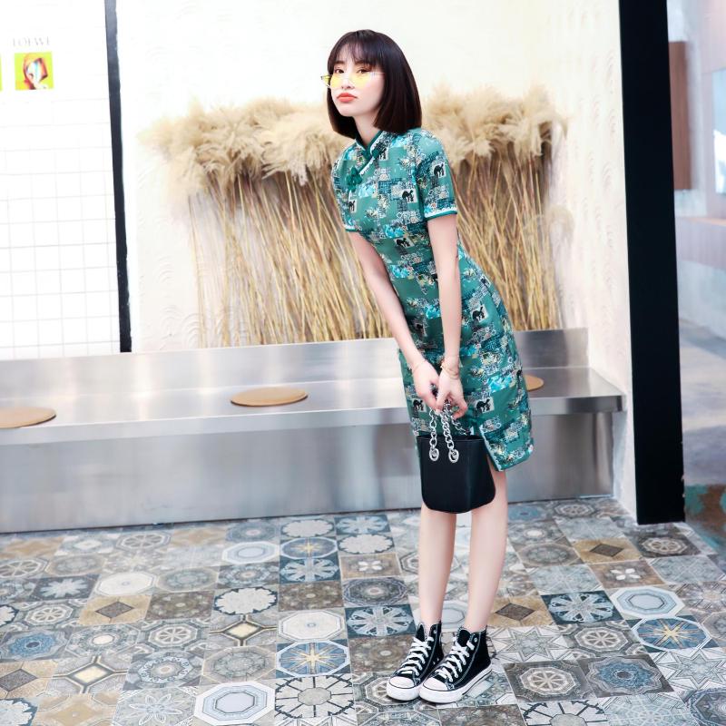 Ethnic Clothing Modified Version Of Short Slim Fit Elegant Cheongsam Girly Style Dress Waist Slit Open-Front Elasticity
Ethnic Clothing Modified Version Of Short Slim Fit Elegant Cheongsam Girly Style Dress Waist Slit Open-Front Elasticity