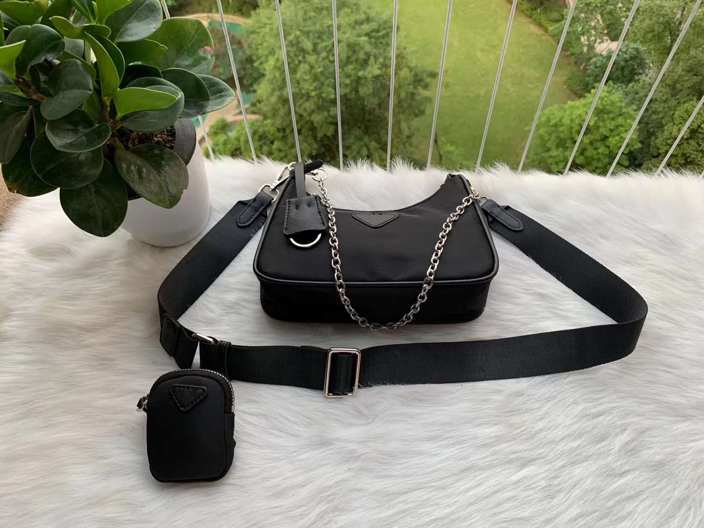 Designer Nylon Shoulder Bags Fashion Chains Canvas Handbags Hobo Purses Lady Wallets presbyopic Luxurys Messenger Evening Crossbody Bag Totes P03, With dust bag
Designer Nylon Shoulder Bags Fashion Chains Canvas Handbags Hobo Purses Lady Wallets presbyopic Luxurys Messenger Evening Crossbody Bag Totes P03, With dust bag