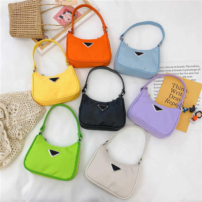 Kids Handbags Baby Tote Girls Mini Princess Purses Children Cute Letter Casual Shoulder Bag Snack Candy Handbags Christmas Gifts, Beige with logo
Kids Handbags Baby Tote Girls Mini Princess Purses Children Cute Letter Casual Shoulder Bag Snack Candy Handbags Christmas Gifts, Beige with logo