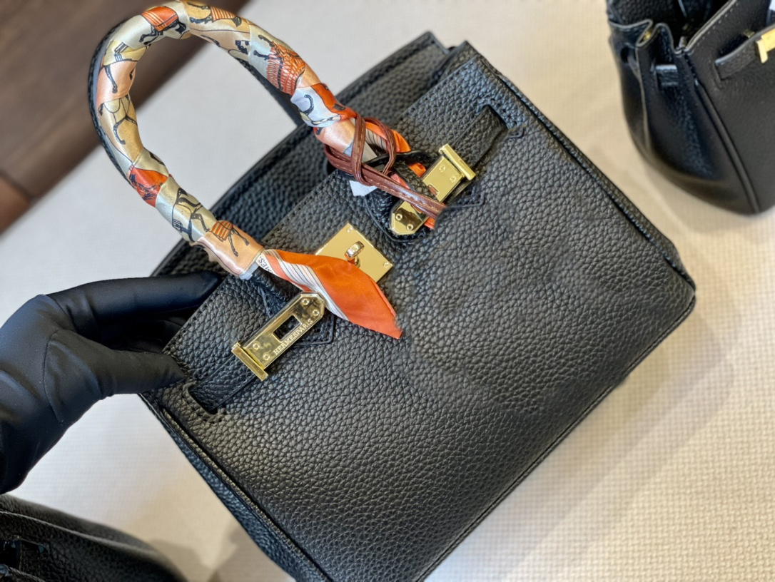 2023 H-brand 30/25/20cm Top Quality Women Leather bir-kin Shoulder handbag Luxury Designer Purse Womens Messenger Bags, White
2023 H-brand 30/25/20cm Top Quality Women Leather bir-kin Shoulder handbag Luxury Designer Purse Womens Messenger Bags, White