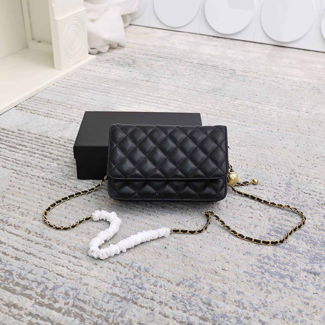 2022woc Classic Sheepskin Hand bag Large Capacity Quilted Gold Metal Ball Adjustable Diagonal Shoulder Chain Designer Design Womens Outdoor Purse Handbag 20 x12cm, Black 
2022woc Classic Sheepskin Hand bag Large Capacity Quilted Gold Metal Ball Adjustable Diagonal Shoulder Chain Designer Design Womens Outdoor Purse Handbag 20 x12cm, Black