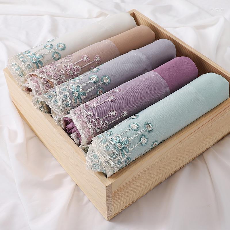 Ethnic Clothing Plain Color Shawl Muslim Women Hijab Headwrap With Embroidered Lace Floral Heavy Chiffon Collection 180X70CM 
Ethnic Clothing Plain Color Shawl Muslim Women Hijab Headwrap With Embroidered Lace Floral Heavy Chiffon Collection 180X70CM