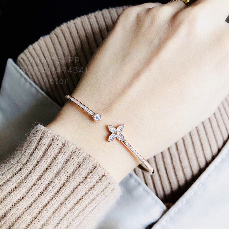 LW IDYLLE BLOSSOM TWIST bangle bracelets for women diamond Pure silver gold plated 18K official reproductions classic style Never fade gift for girlfriend 025
LW IDYLLE BLOSSOM TWIST bangle bracelets for women diamond Pure silver gold plated 18K official reproductions classic style Never fade gift for girlfriend 025