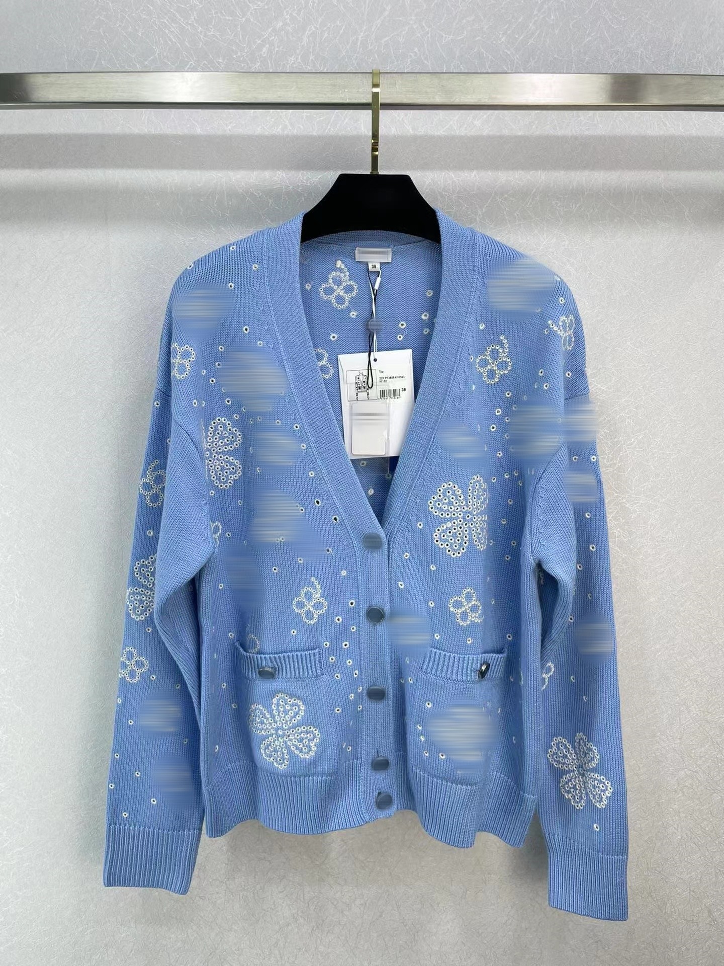 Runway Women' Sweaters 2023 Spring Summer V Neck Long Sleeve Embroidery Designer Sweaters Brand Same Style Sweaters 0218-10, Blue
Runway Women' Sweaters 2023 Spring Summer V Neck Long Sleeve Embroidery Designer Sweaters Brand Same Style Sweaters 0218-10, Blue