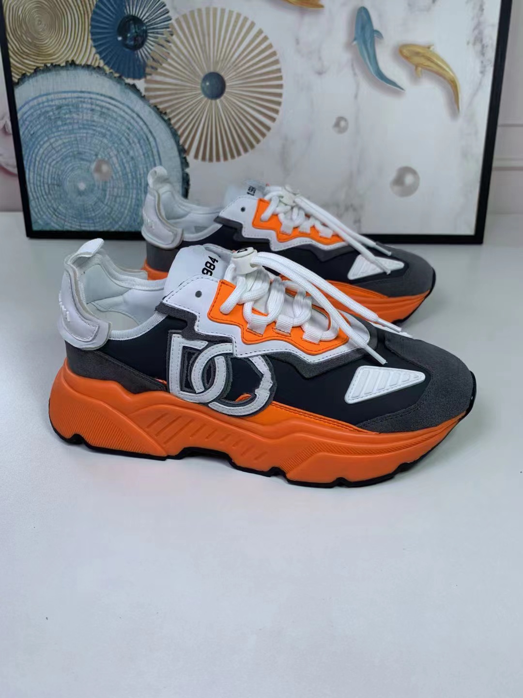2023 Hottest Daymaster Trainers Sneakers Shoes Trainers Luxury Designer Low Top Flat Sorrento Print White Black Leather 35-46
2023 Hottest Daymaster Trainers Sneakers Shoes Trainers Luxury Designer Low Top Flat Sorrento Print White Black Leather 35-46