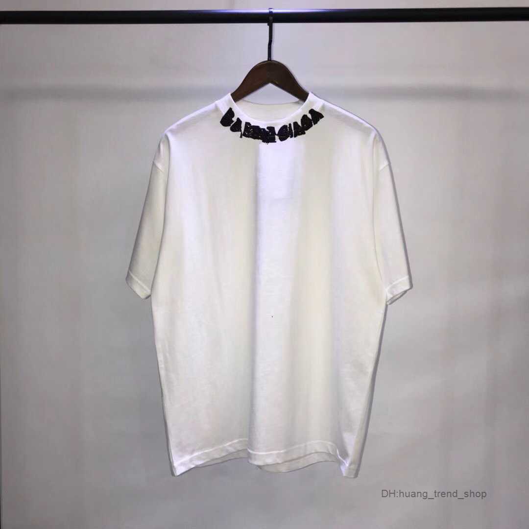 Designer Mens T-shirts Neckline Printed Letters Tees Fashion Casual Couples Short Sleeves Comfortable Crew Neck Men Women Tshirts8
Designer Mens T-shirts Neckline Printed Letters Tees Fashion Casual Couples Short Sleeves Comfortable Crew Neck Men Women Tshirts8