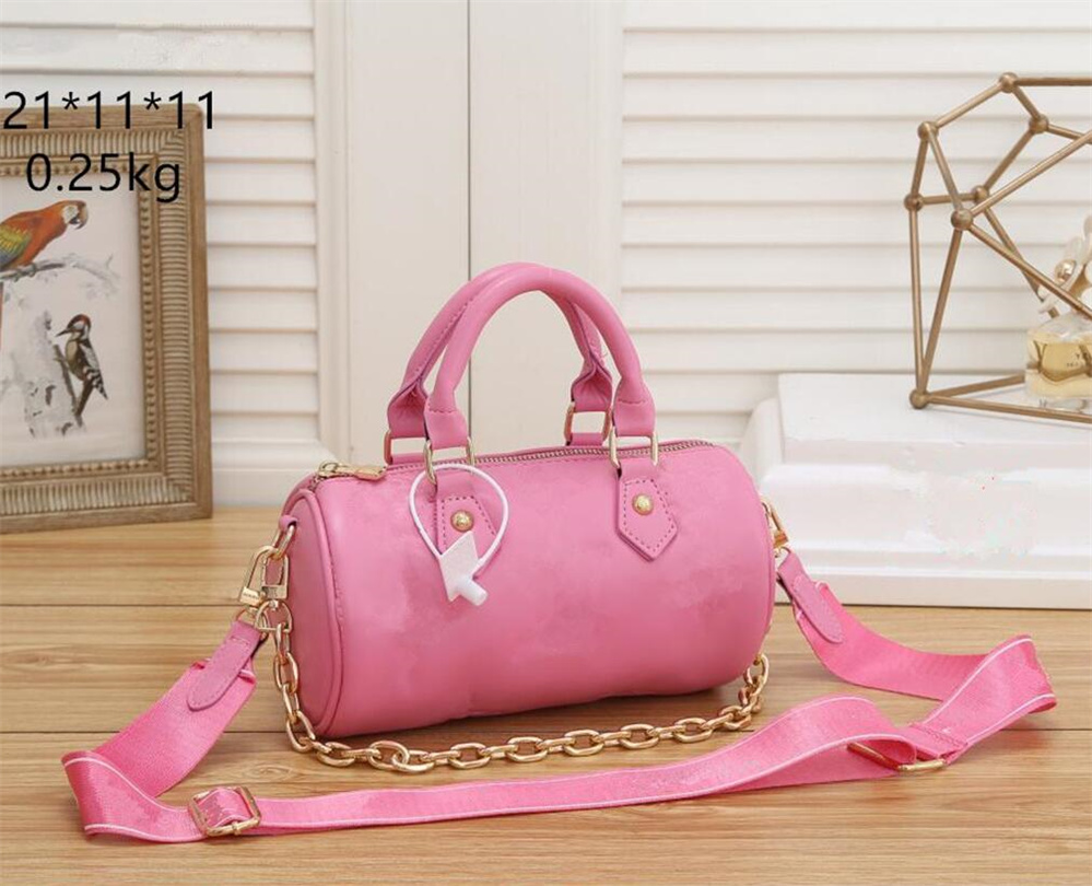 2021 ARTSY Womens bag pruse Fashion luxurys designers bags men Shoulder Lady Totes purse handbags crossbody backpack, T2
2021 ARTSY Womens bag pruse Fashion luxurys designers bags men Shoulder Lady Totes purse handbags crossbody backpack, T2