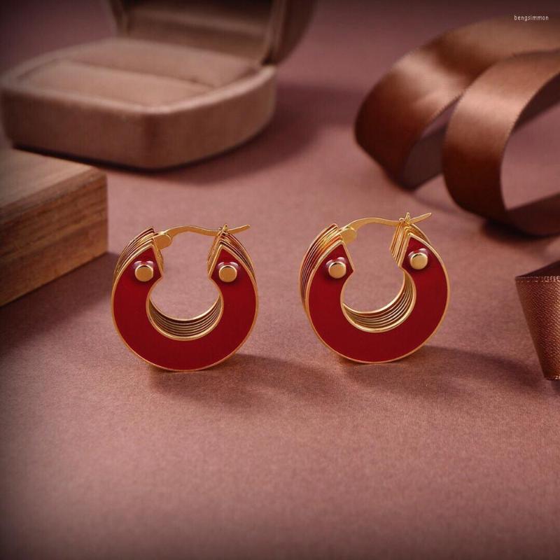 Hoop Earrings 2023 Trend Personality Avant-Garde Fashion High-Quality Jewelry Red Multi-Layer U-Shaped Design For Women Party.
Hoop Earrings 2023 Trend Personality Avant-Garde Fashion High-Quality Jewelry Red Multi-Layer U-Shaped Design For Women Party.