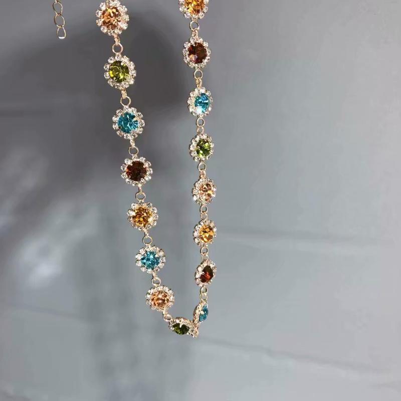 Choker Chokers Vintage Metal Colorful Crystal Necklaces For Women Fashion Temperament Short Necklace Harajuku Y2K Jewelry Gifts
Choker Chokers Vintage Metal Colorful Crystal Necklaces For Women Fashion Temperament Short Necklace Harajuku Y2K Jewelry Gifts