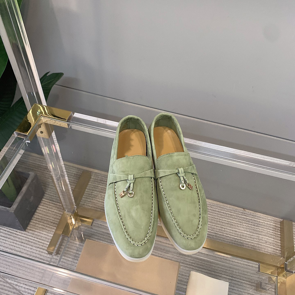 Designer classic shoe sneakers trainers men's and women's casual Shoes leather popular fashion Color 17 Size 38-46 2023 new model
Designer classic shoe sneakers trainers men's and women's casual Shoes leather popular fashion Color 17 Size 38-46 2023 new model