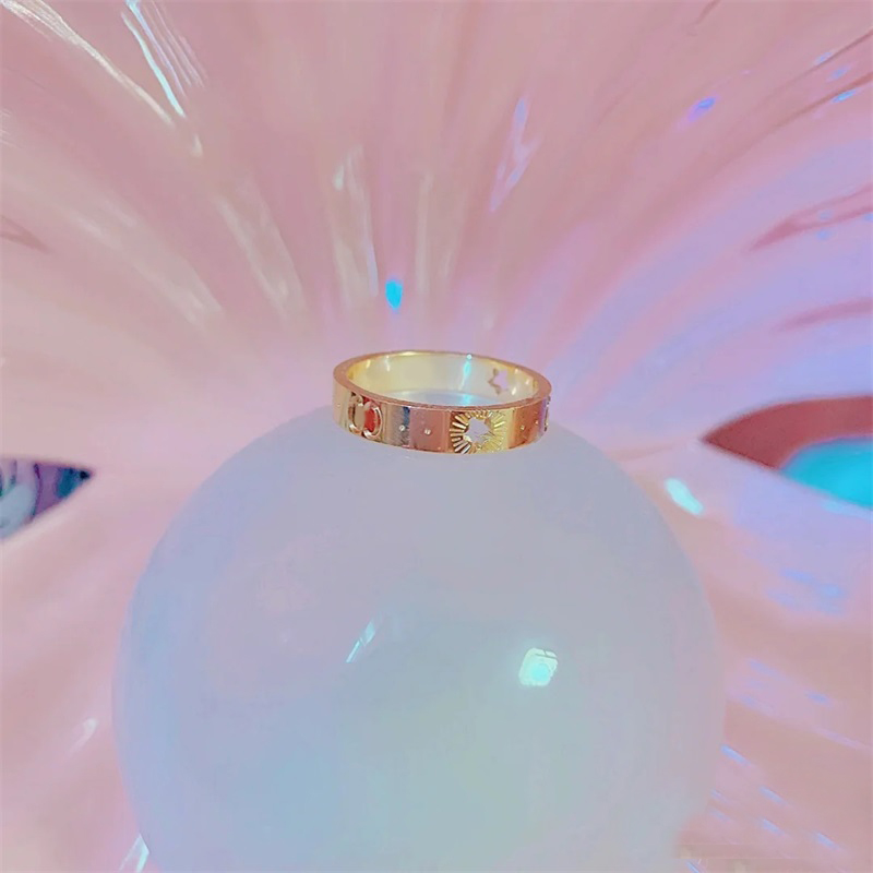 Men luxury plated gold silver love rings thick birthday present hollowed out star size7 8 lovers wedding teen girls jewelry designer for women ladies ring E23
Men luxury plated gold silver love rings thick birthday present hollowed out star size7 8 lovers wedding teen girls jewelry designer for women ladies ring E23