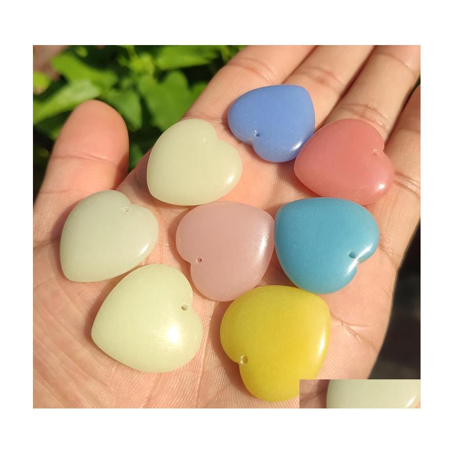 Charms 25Mm Heart Shape Luminous Stone Fluorescent Chakra Healing Pendant Glow In Dark For Necklace Jewelry Accessories Drop Deliver Dhog6
Charms 25Mm Heart Shape Luminous Stone Fluorescent Chakra Healing Pendant Glow In Dark For Necklace Jewelry Accessories Drop Deliver Dhog6